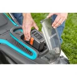 Gardena Akku-Rasenmäher Set PowerMax Li-40/37 Inkl. Akku Und Ladegerät 23 Gardena Akku-Rasenmäher Set PowerMax Li-40/37 Inkl. Akku Und Ladegerät -Online Gartenmöbel 31 3050 4078500031097 pt09