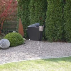 VASNER Merive M2 Feuerkorb Mittelhoch Abgerundet Schwarz -Online Gartenmöbel sign garten terrasse mood3